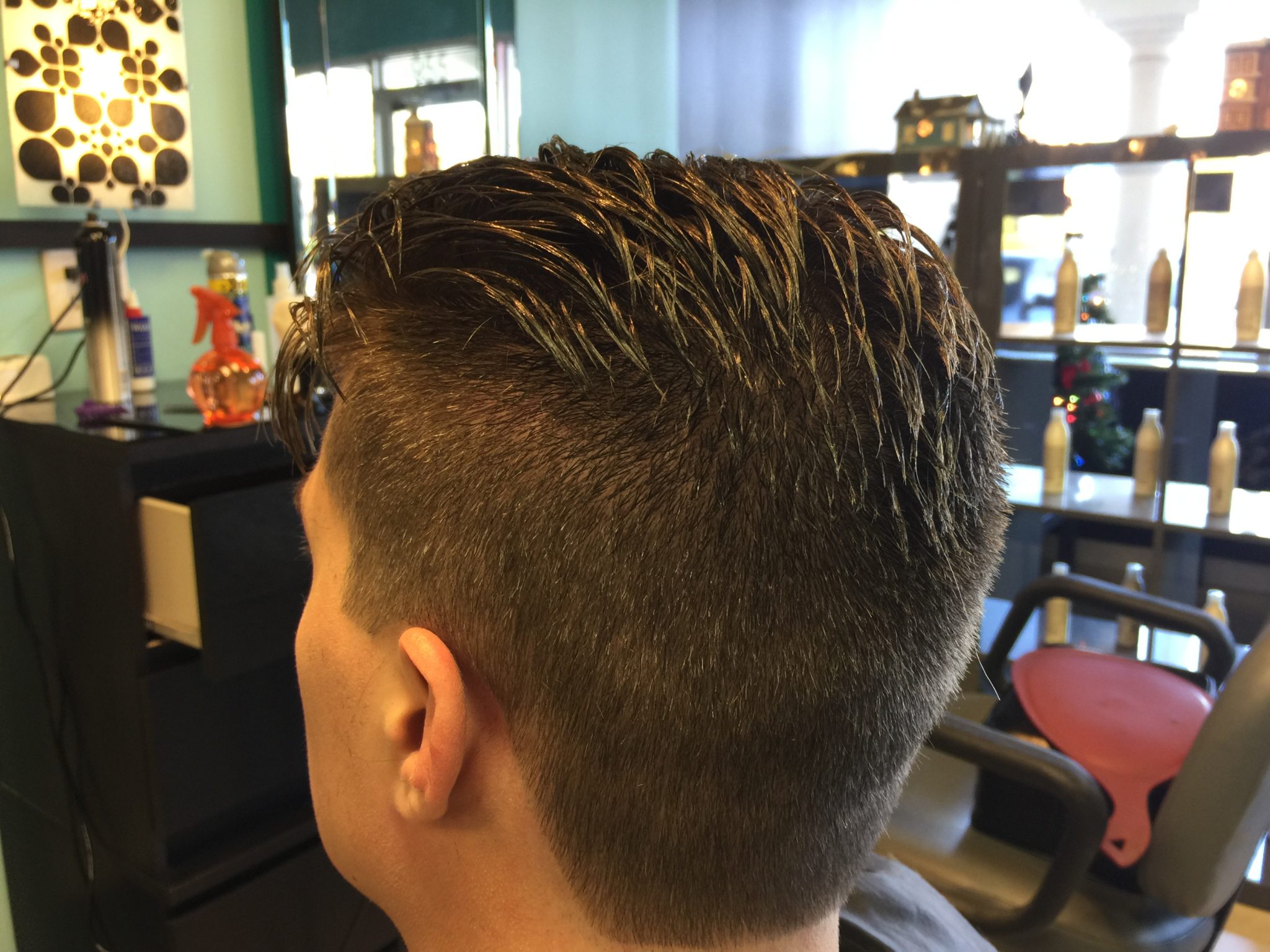 How Salon Shows an Important Role in Latest Mens Haircut